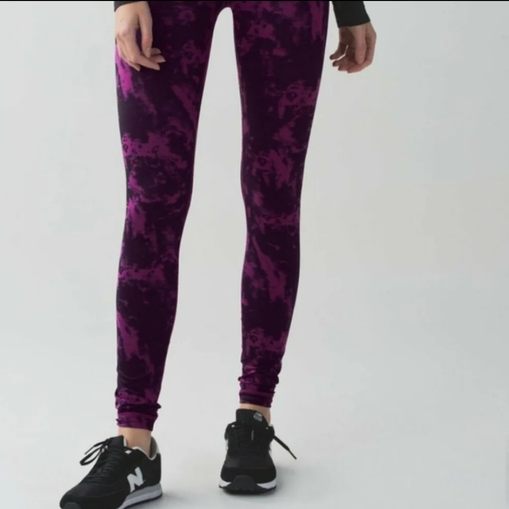Lululemon Sz 4 Wunder Under Pant In Fuschia & Black Tie-Dye